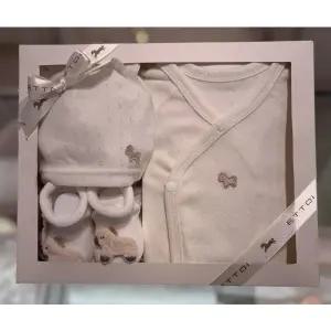 [에뜨와](본점) (임신출산선물)모모배내가운X비니모X양말세트 (07S117101S3)