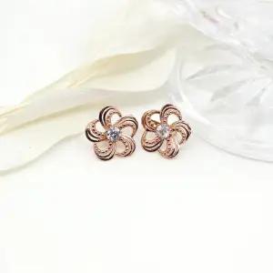 14k 와이드 꽃 큐빅 귀걸이 OPKYE0314