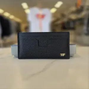 스몰 그레인 레더 클래식 카드지갑 YM232LCL081G