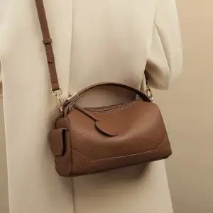 안코 소가죽 미니 크로스백_PA4GB044