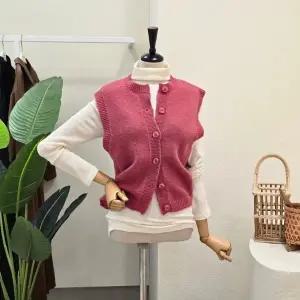 [대구백화점] [4CUS]컬러 단추 라운드 베스트(FW5J3VT30892)