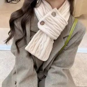 따뜻하고 가벼운 투버튼 미니목도리 쁘띠목도리 머플러 넥워머 4가지 색상