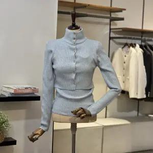 [대구백화점] [반에이크]레이어드 버튼 골지 니트(VB5ZKTM330Z)