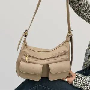 CMB418B여성용 투포켓 카고 지퍼 숄더백 가죽 호보백 데일리백