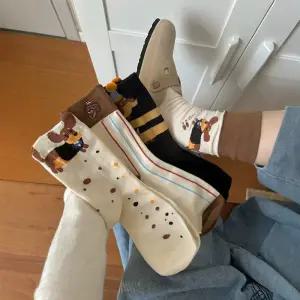 [4켤레 세트] 뚜기 여성 닥스훈트 포인트 강아지 중목 양말