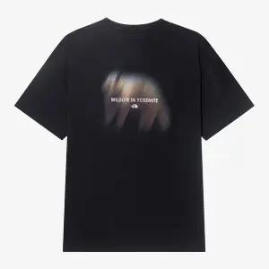 [노스페이스] [노스페이스 공식] NT7UR10J 화이트라벨 베어 스프레이 반팔 라운드티_BLACK