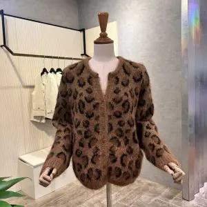 [대구백화점] [ab.f.z]레오파드 단추 가디건(AOZ4HY45L)