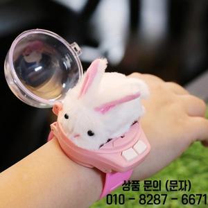 14세 이상 미니 RC 자동차 시계 장난감 LED 조명 2.4G 봉제 토끼 카피바라 레이싱 여아 생일 선물