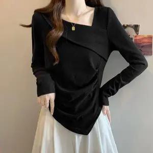 [국내자체제작] 켈티 사선핀턱 티셔츠