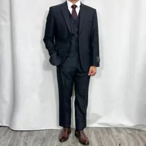 [바쏘옴므]정장 울 혼방 레귤러핏 클레식 수트 3P 차콜 Y3JW35-2