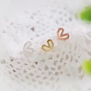 [실버] 소프트 하트 귀걸이