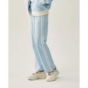 [널디](대전신세계)클래식 NY 트랙 팬츠 스카이블루 PNEF25TP0114