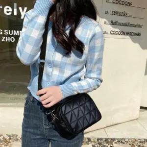 고급진 퀄팅 디자인 동전파우치 포함 스퀘어 크로스백