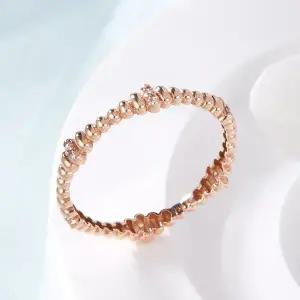 [비앤비골드] 14K/18K 지그재그 버티컬 큐빅 스틱 올밴드 반지 SRS42397