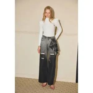 [갤러리아] [BLUE LABEL]  그런지 체크 헹거치프 데님팬츠 (ER4ODP01)