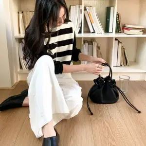 여성 스트링 버킷백 미니 크로스백 컴팩트 데일리룩-WFHTLAI