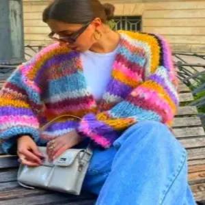 컬러 스트라이프 브이넥 니트 가디건