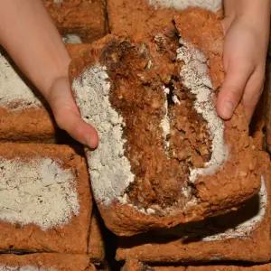 잘띄운 전통메주 4장/자연건조 황토방 수작업/파주장단콩100%/적성시골메주