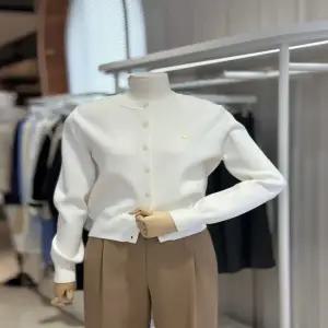 올리브데올리브 (OK5SD264) 로고장식 포인트 데일리핏 라운드넥 가디건 OLIVE  DES  OLIVE