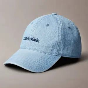[캘빈클라인]캘빈 CK 로고 베이직 데님 모자 볼캡