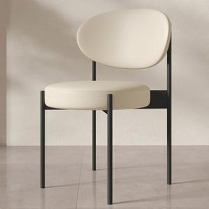 식탁의자 철제 인테리어 체어 프레임 등받이 하운드 골드 패브릭 카페 디자인