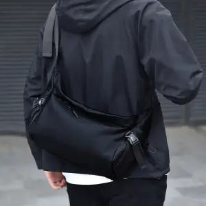 뉴믹 테크웨어 메신저 크로스백