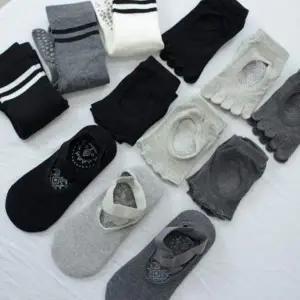 빨간색 양말 삭스 요가