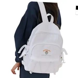 전면 자수 포인트 남녀공용 백팩 책가방 매쉬 포켓