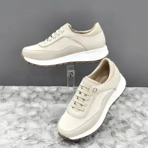 [모다아울렛][탠디]소프트 베이지 여성 스니커즈 X2HF52SH12 BEIGE 2SD JJ