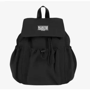 [마리떼프랑소와저버]마리떼 로고 스토퍼 로켓 백팩 MFG46SBG221 BLK BRW GPK