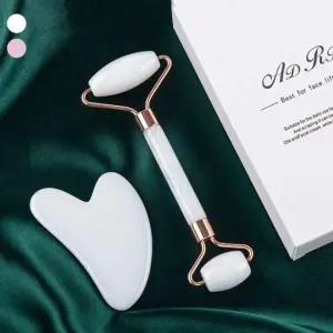 페이스 마사지기 얼굴 피부 마사지 도구 쿨링 괄사기 미용기 하트형