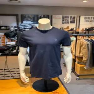 [팀버랜드] 팀버랜드 A2EKJ Z02 클래식 로고 플레인 반팔티 네이비