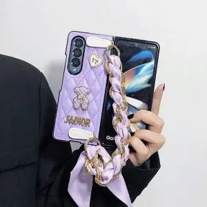 유니블링 갤럭시 z폴드4 퀼팅 곰돌이 스카프 체인 스트랩케이스