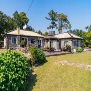 [제주 펜션] 서귀포 돌담한길펜션 (남원,표선,성산)