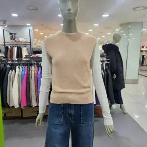 시슬리/애플아울렛/울 모크넥 니트 베스트 SAKP70411