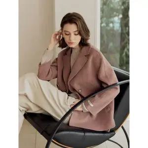 [요하넥스]더블 여밈 핸드 하프 코트_P409206090