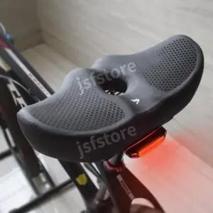 무 안장 코없는 실외 안아픈 자전거안장 후미등 실내