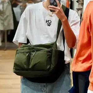 더스타일백 가벼운 나일론 멀티 포켓 남녀크로스백