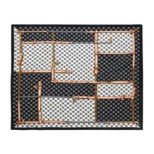 (선물포장/쇼핑백동실크100 블랙 DD 체인패턴 실크 사각스카프 DCSC0F021BK