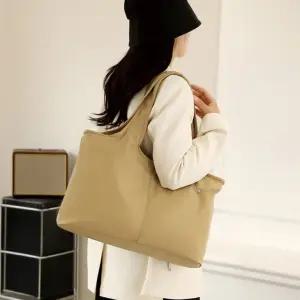 여성 빅사이즈 벨르 데일리 모아르 숄더백