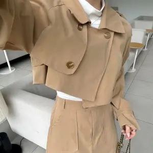 코코로안 YO61EL77 투피스 트렌치 코트 세트 정장룩 하객룩