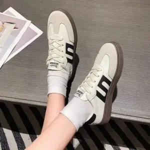 깔끔한 QB068048 여성 디테일 구성 디자인 기본굽 데일리 편한