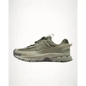 나이키 줌 보메로 롬 남성 신발 - 실버 세이지스프루스 포그배얼리 볼트실버 세이지 HJ4646-300 1710731