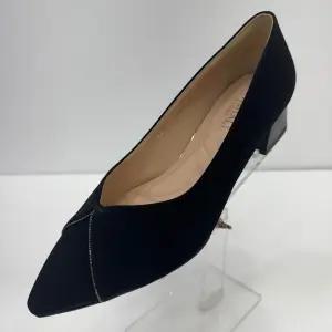 [탠디]126010 블랙 여성 정장 구두 4CM 여자 스판공단 앞 핫피스 장식 펌프스