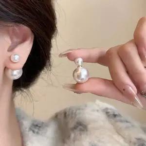 [셀러에이드]사이드 진주 드롭 귀걸이 2color 여성 악세사리