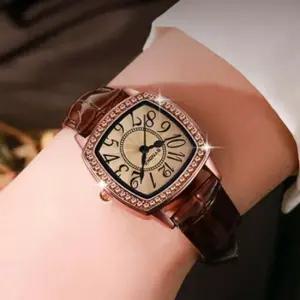 엣지 스타일 시계 가죽 여성 손목 리쉬 레트로 다이얼 여자시계 여성시계 손목시계