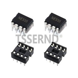 20개 각 10개 NE555 IC 타이머 프로그래밍 발진기 칩 및 8핀 DIP 소켓