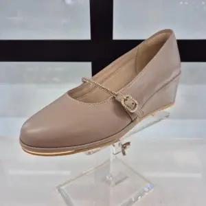 [ELCANTO]엘칸토 HC11 양가죽 여성화 초경량 세미정장 메리제인 펌프스 Y3V9U61X335 (S46280292)