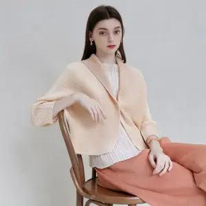 [요이츠] 미니멀 테일러드 플리츠 숏 자켓_YJ04WNPJK05