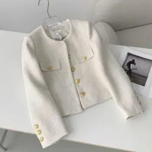 여성 아우터 심플 여성스러운 봄 하객룩 데일리룩 금장버튼 트위드 자켓